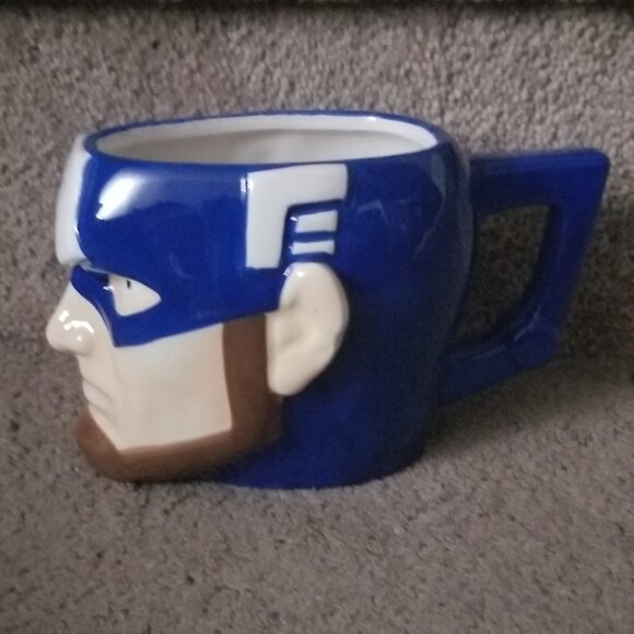 Marvel Collection 3D Ceramic Mug, Captain America - Picture 2 of 4